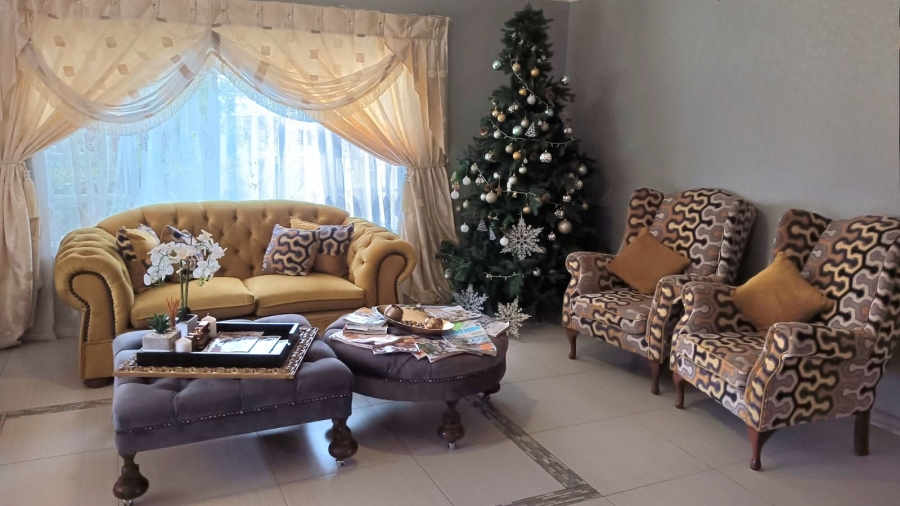 4 Bedroom Property for Sale in Beacon Bay Eastern Cape